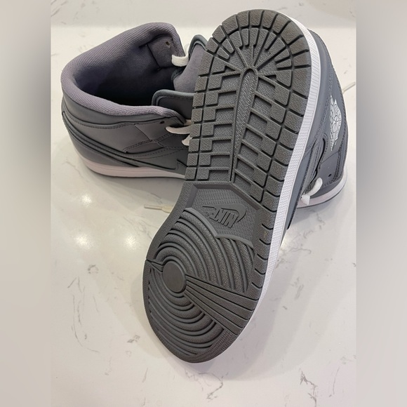 AIR JORDAN 1 MID 'GREY WHITE' - Picture 3 of 5